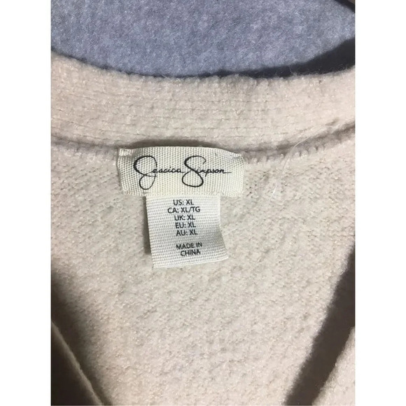 Womens Jessica Simpson Sweater Vest Floral Embossing Detail Acrylic Contemporary - Picture 2 of 6